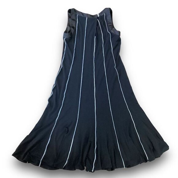 Sandra Darren Black with White Pinstripes Below the Knee Flowing Stretchy Dress - Picture 3 of 9